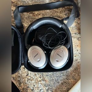 Bose Noise Cancelling Wired Headphones